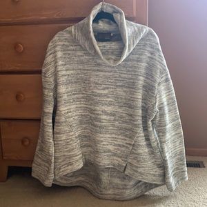 Excellent condition sweater from Anthropologie.